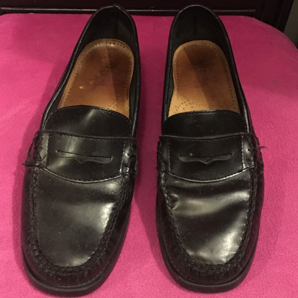 Bass Penny Loafers 8 Wide - COMFORTABLE!!